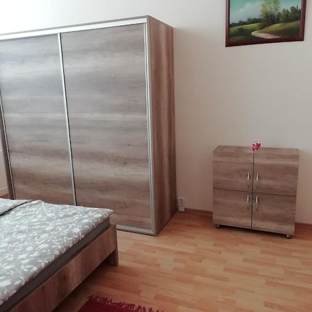 Apartman Lux Prešov Buitenkant foto