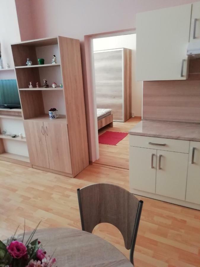 Apartman Lux Prešov Buitenkant foto