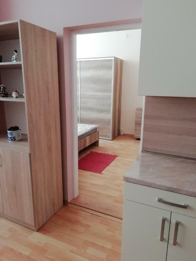 Apartman Lux Prešov Buitenkant foto
