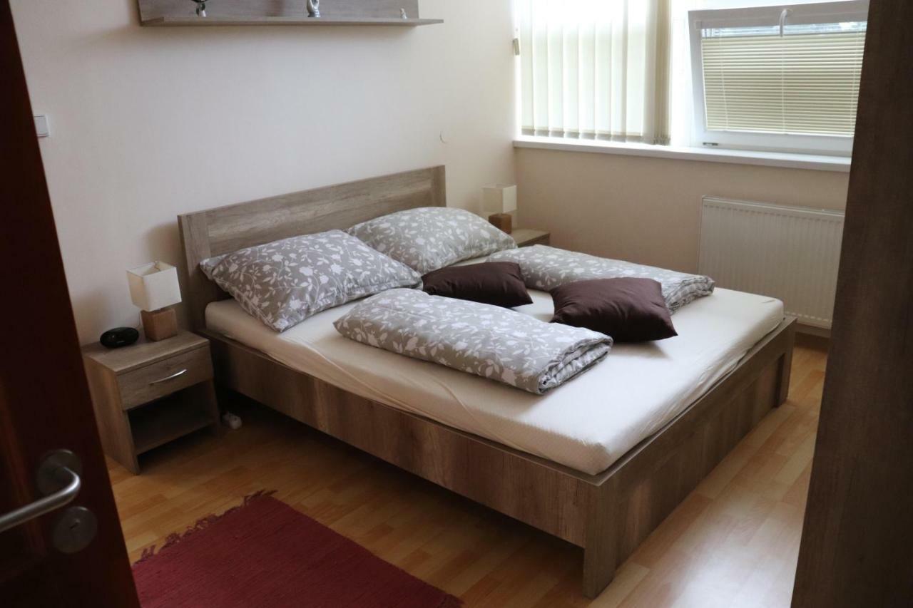 Apartman Lux Prešov Buitenkant foto